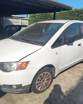 Mitsubishi Colt per ricambi 