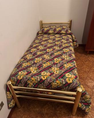 Letto singolo + armadio e comodini