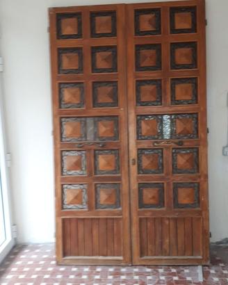 PORTONE INGRESSO IN LEGNO
