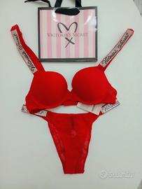 set Victoria's secret push up