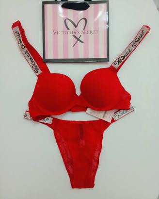 set Victoria's secret push up