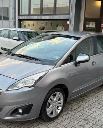 Peugeot 5008 7 posti 1.6 HDi 115CV