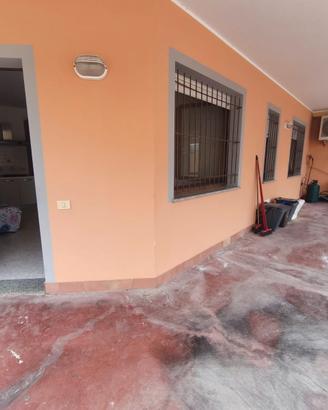 Bilocale arredato piano terra pressi Via Gorizia