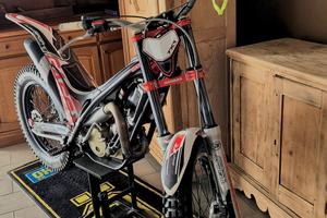 trial gas gas txt 300 R  adam raga limited edition