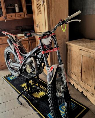 trial gas gas txt 300 R  adam raga limited edition