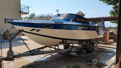 Barca semicabinata Acquaviva 6 mt