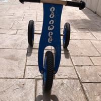 Triciclo in legno