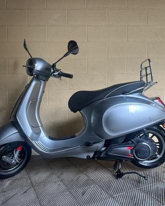 Vespa Primavera Elettrica 70 - Grigia