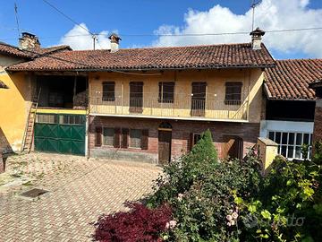 Rustico / Casale di 190 m² con più di 5 locali a V