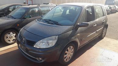 Renault Scenic anno 2007 ricambi usati