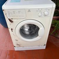 Lavatrice Indesit 5 Kg Centrifuga 1000 giri WIV 60