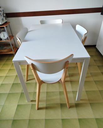 tavolo e sedie