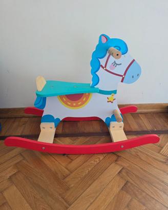 Cavallo a Dondolo in Legno