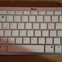 Trust Bluetooth Keyboard