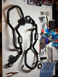 Telaietti paramotore della Givi perYamaha Tracer 9