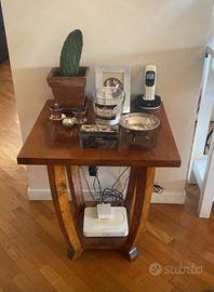 Cucina co vari arredi