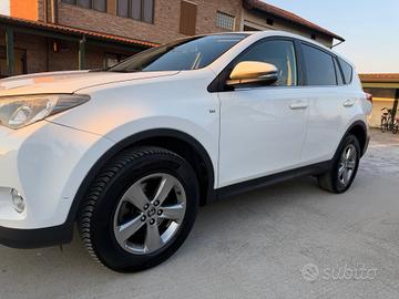 Toyota RAV 4 RAV4 2.0 D-4D 2WD Style White Ed. Neo