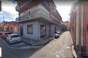 Ampio locale luminoso