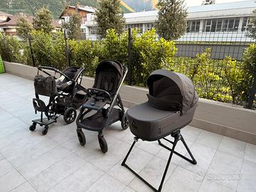 inglesina aptica xt con doppio telaio borsa pedana