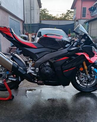 Aprilia rsv4  factory 2026