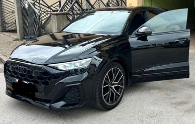 Audi Q8 SLINE