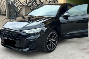 Audi Q8 SLINE