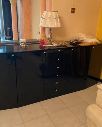 Sala da pranzo completa