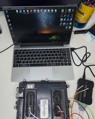 Programmatore centraline auto
