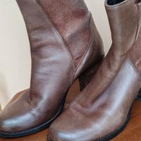 Stivaletti con tacco