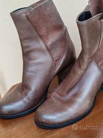 Stivaletti con tacco