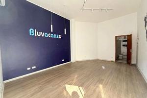 LOCALE COMMERCIALE IN L OCAZIONE