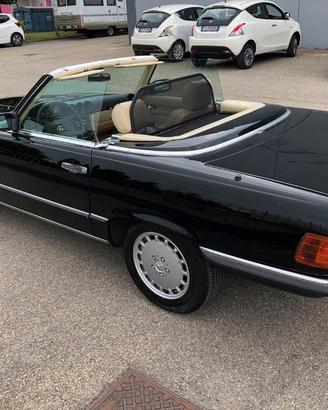 Frangivento Mercedes R107 (1971-1989)