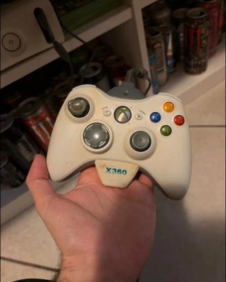 xbox 360 RETRÒ CON 2 GIOCHI FIFA 2007-FIFA2012 