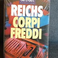Libro Kathy Reichs romanzo Corpi freddi BUR nuovo