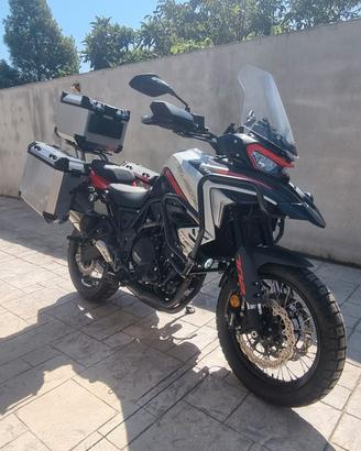 Benelli TRK 702 X