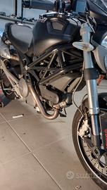 Ducati Monster 696 dark