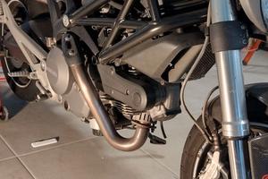 Ducati Monster 696 dark