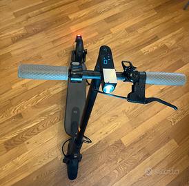 Monopattino Xiaomi Mi Electric Scooter Pro 2