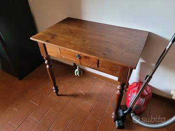 Tavolino in legno