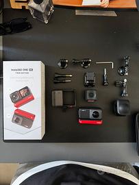Insta 360 one RS twin edition con accessori