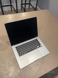 MacBook Air 15,3” - acquistato settembre 2025
