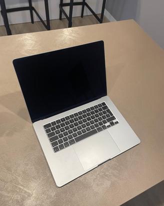 MacBook Air 15,3” - acquistato settembre 2025