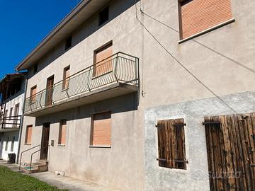 Casa,stalla e garage