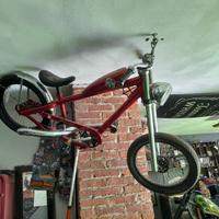 rara bici della West choppers