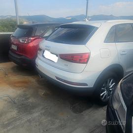 Audi Q3 (con interni bruciati)