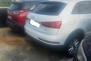 Audi Q3 (con interni bruciati)