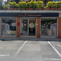 Negozio parrucchiere