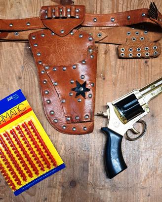 Giocattolo  Larry con accessori anni 60