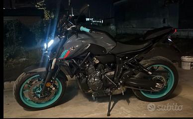 Mt-07 scarico Akrapovic