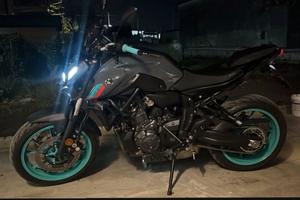 Mt-07 scarico Akrapovic